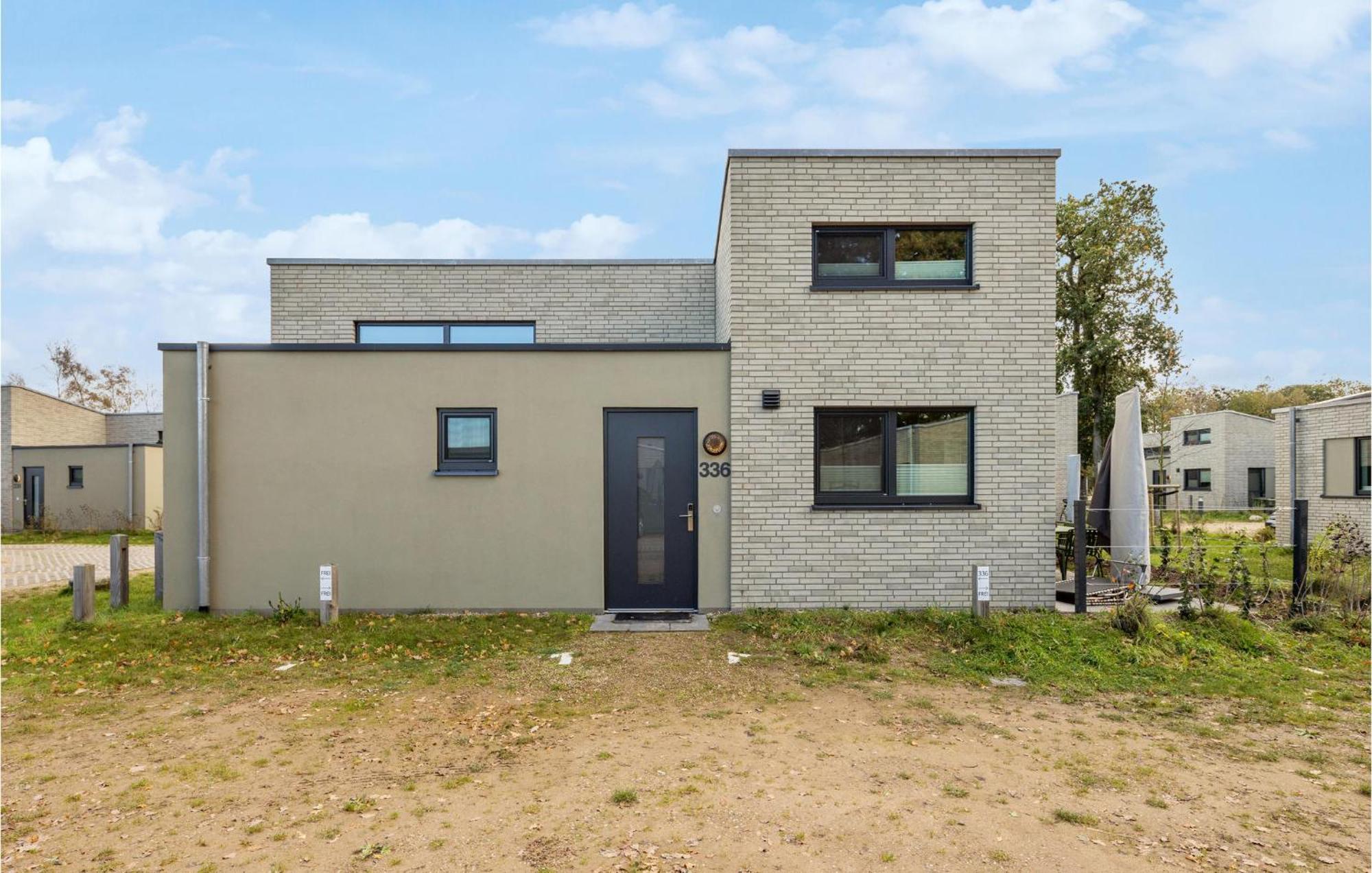 2 Bedroom Cozy Home In Lembruch-Duemmer See Exterior foto
